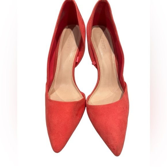 Elegant Orangy/Red Suede Heels with Pointed Toe - Picture 1 of 5